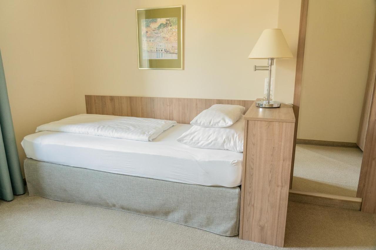 Inselhotel Faakersee Фаак ам Зее Екстериор снимка